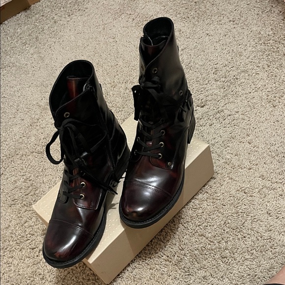 Taos Footwear Women’s Crave-Dark Brown Leather Boots w/side zip - Picture 2 of 6